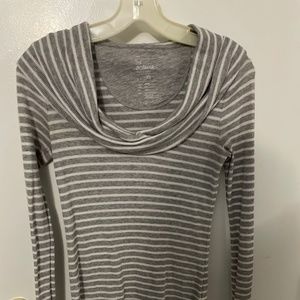 Gap waffle neck cowl neck long sleeve shirt